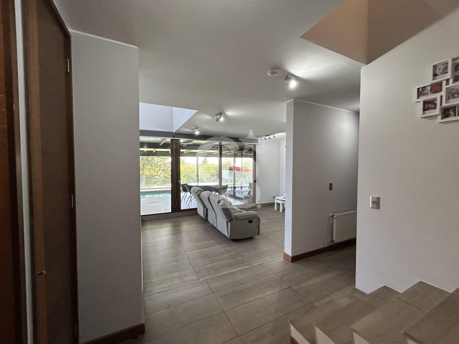 Colina, Chile, 4 Bedrooms Bedrooms, ,4 BathroomsBathrooms,Residential,For Sale,1988006