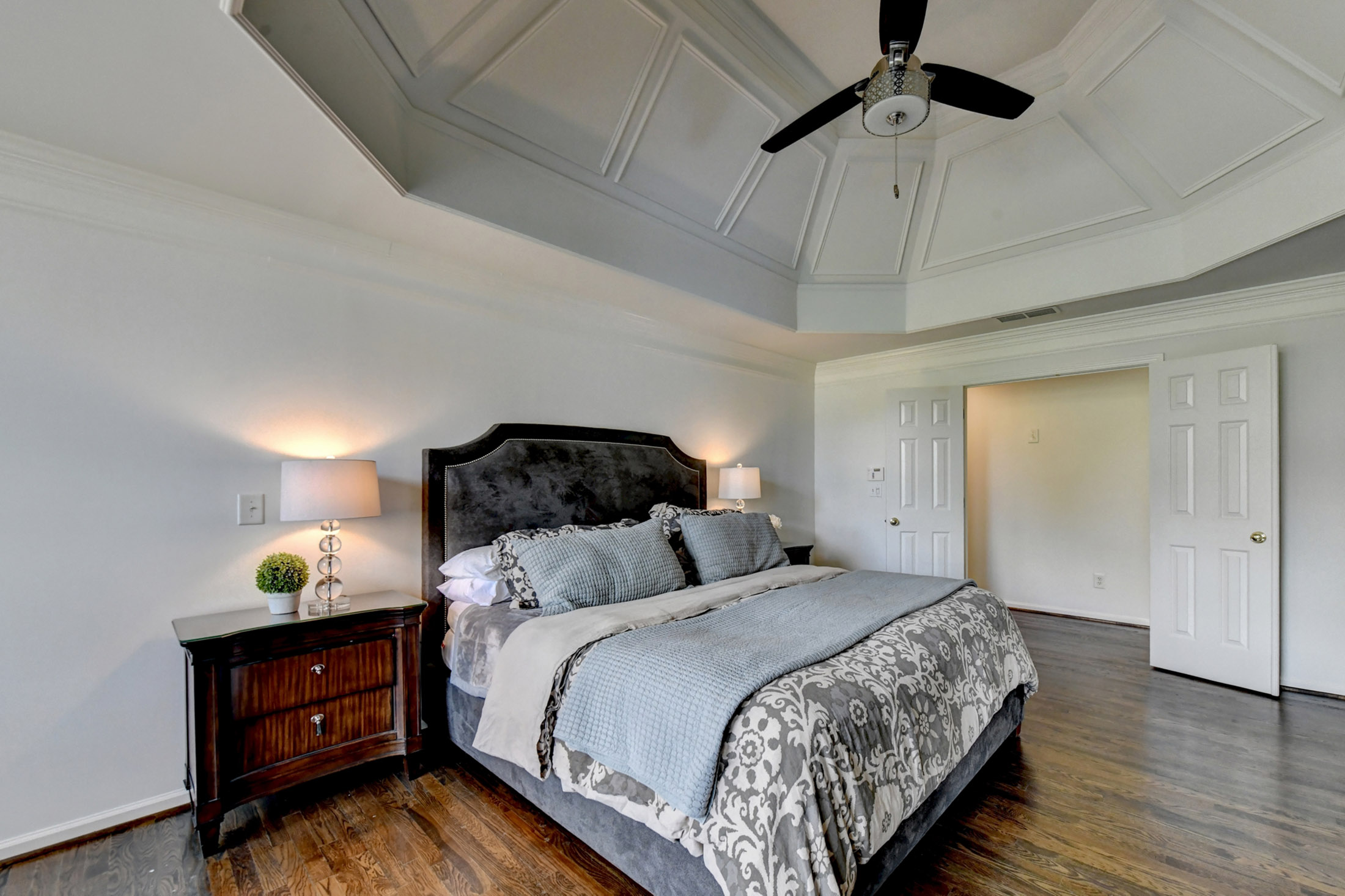  Stunning, Fully Renovated Glen Abbey Home Nestled in the Heart of Alpharetta - 物件實景