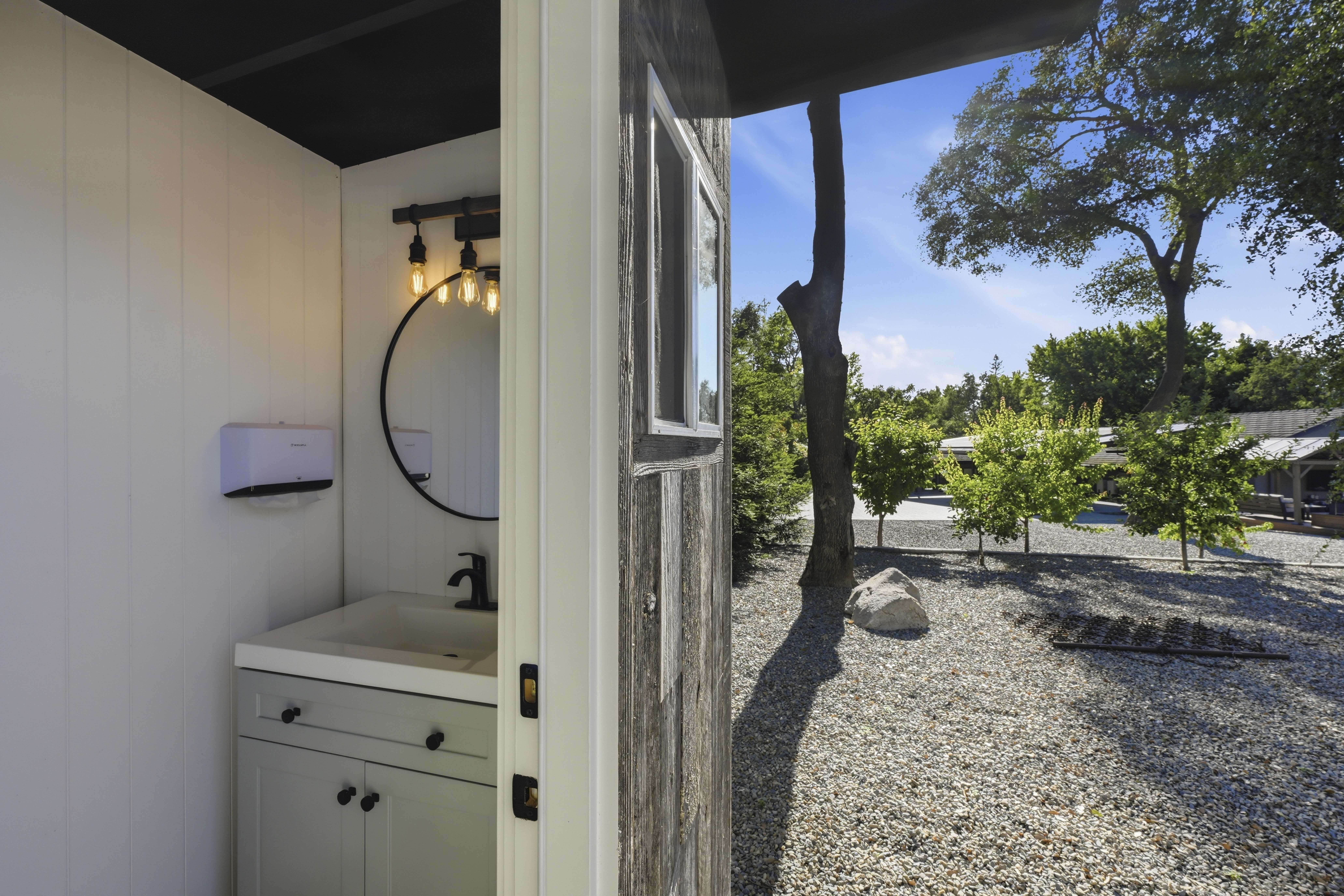  7905 Brook Court, Granite Bay, CA 95746 - 物件實景