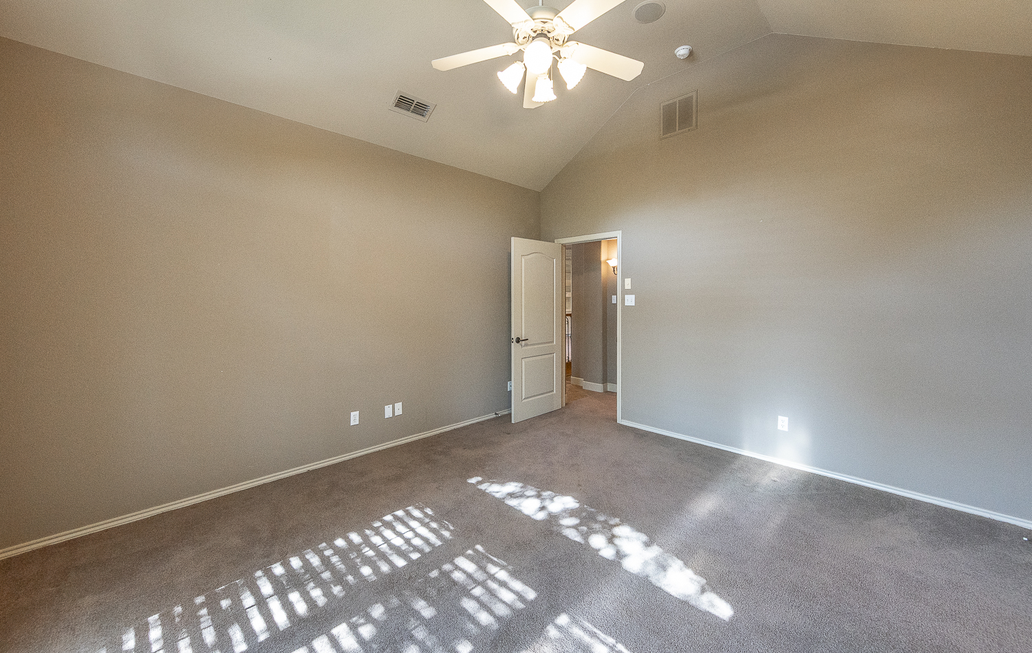 Lubbock, Texas, 79424, United States, 4 Bedrooms Bedrooms, ,3 BathroomsBathrooms,Residential,For Sale,1998502