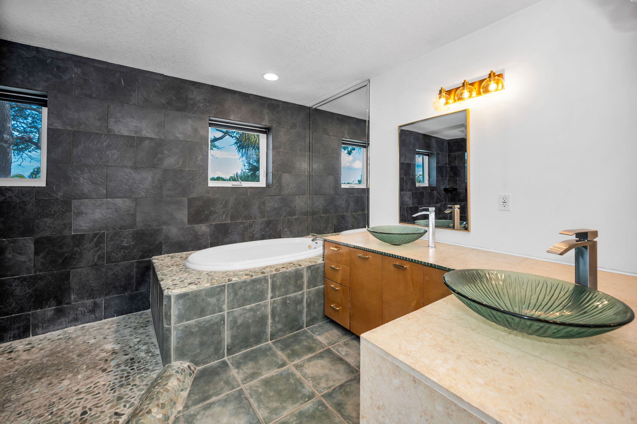 Treasure Island, Florida, 33706, United States, 3 Bedrooms Bedrooms, ,3 BathroomsBathrooms,Residential,For Sale,1996419