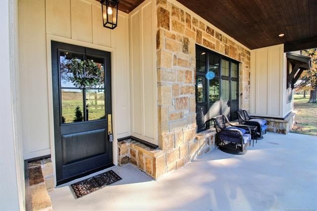 Tahlequah, Oklahoma, 74464, United States, 3 Bedrooms Bedrooms, ,3 BathroomsBathrooms,Residential,For Sale,1936966