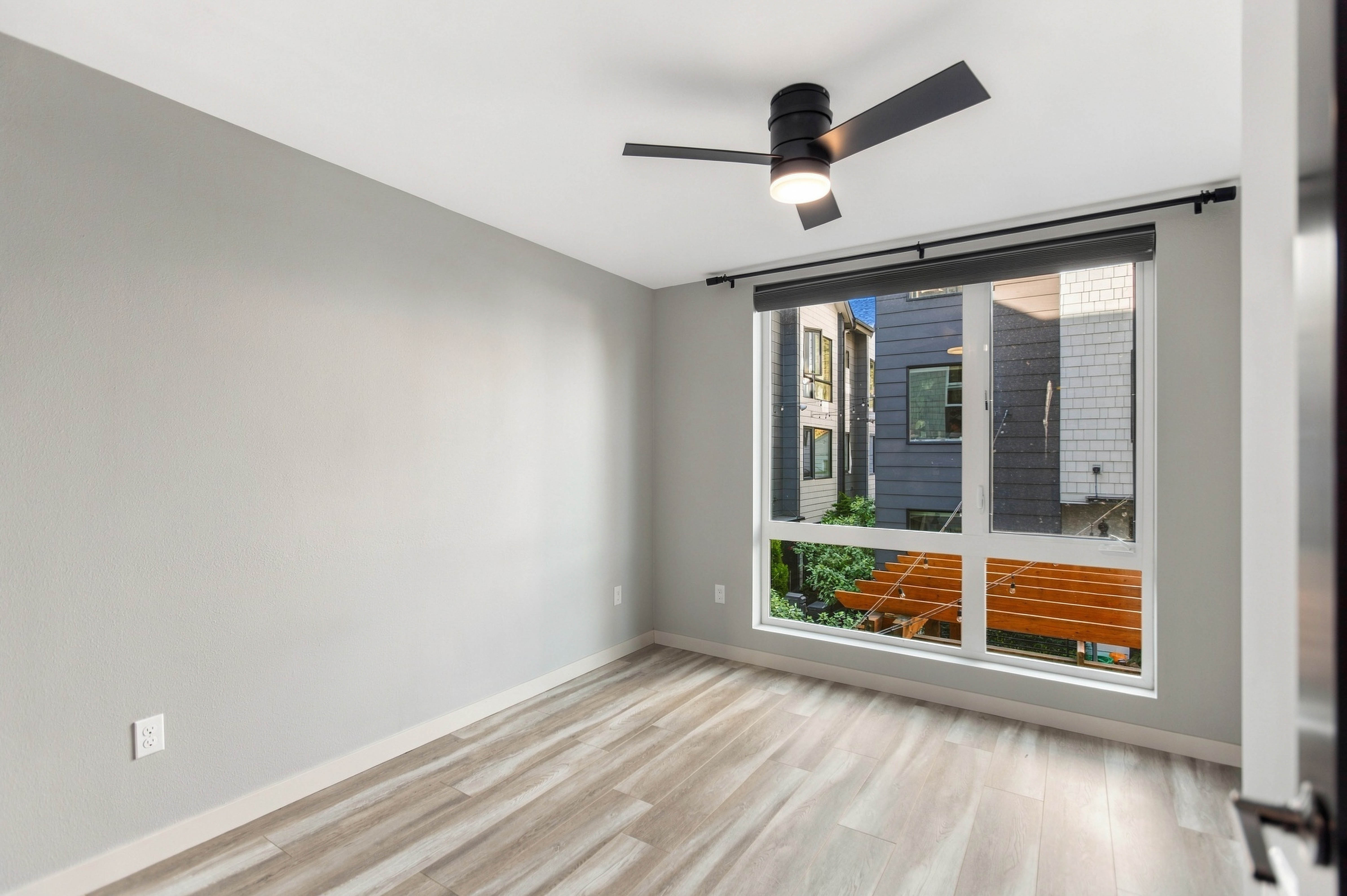  304 N 107th St, Seattle, WA 98133 - 物件實景