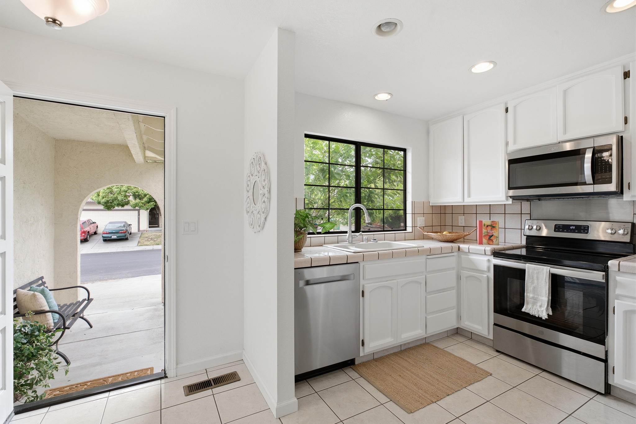  Comfortable Single Family Townhome in Wonderful Neighborhood - 物件實景