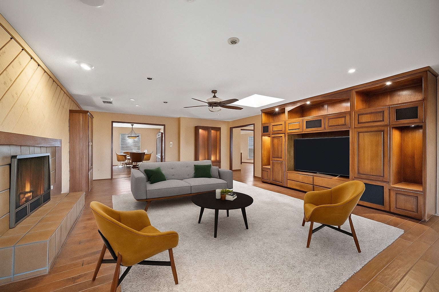 Arlington, Texas, 76012, United States, 4 Bedrooms Bedrooms, ,3 BathroomsBathrooms,Residential,For Sale,1987019