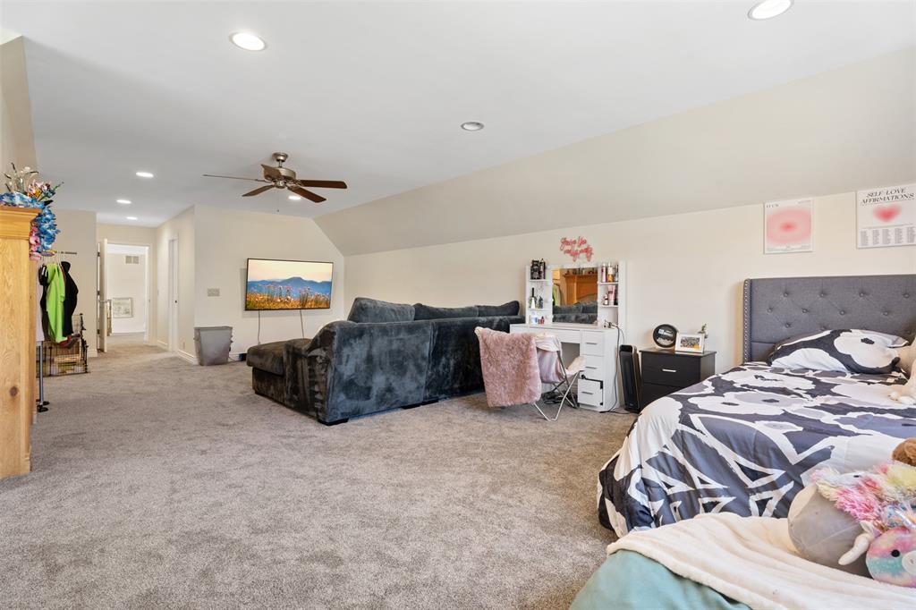 Missoula, Montana, 59803, United States, 4 Bedrooms Bedrooms, ,4 BathroomsBathrooms,Residential,For Sale,1895137