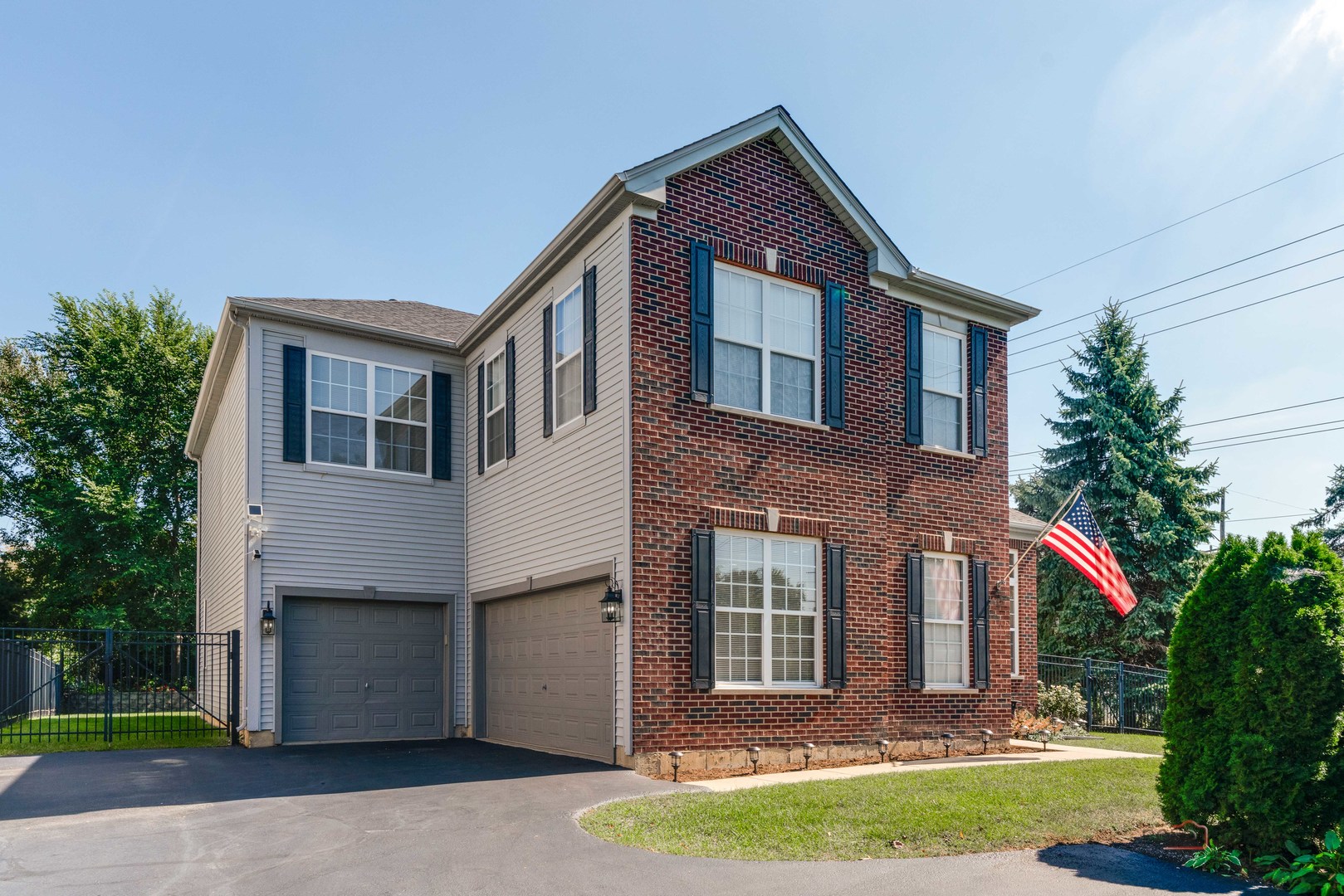 Wauconda, Illinois, 60084, United States, 4 Bedrooms Bedrooms, ,3 BathroomsBathrooms,Residential,For Sale,1951686