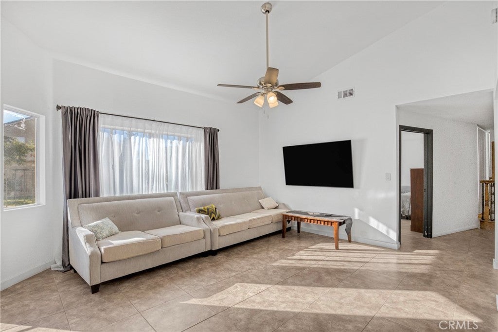 Quartz Hill, California, 93536, United States, 4 Bedrooms Bedrooms, ,3 BathroomsBathrooms,Residential,For Sale,1986504