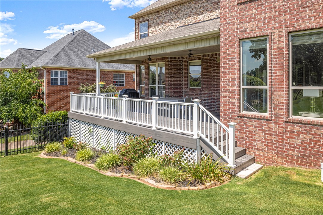 Rogers, Arkansas, 72758, United States, 5 Bedrooms Bedrooms, ,5 BathroomsBathrooms,Residential,For Sale,1902626