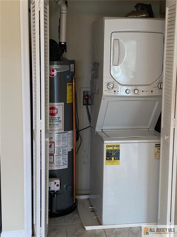 Newark, New Jersey, 07105, United States, 2 Bedrooms Bedrooms, ,3 BathroomsBathrooms,Residential,For Sale,2003519