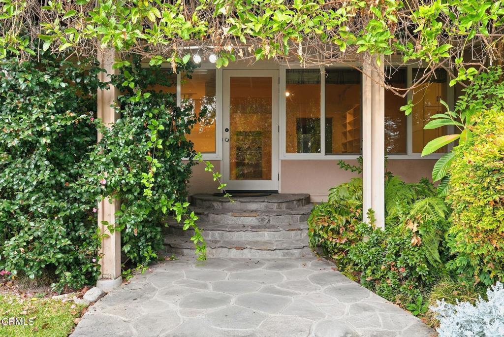 Pasadena, California, 91104, United States, 3 Bedrooms Bedrooms, ,1 BathroomBathrooms,Residential,For Sale,1993428