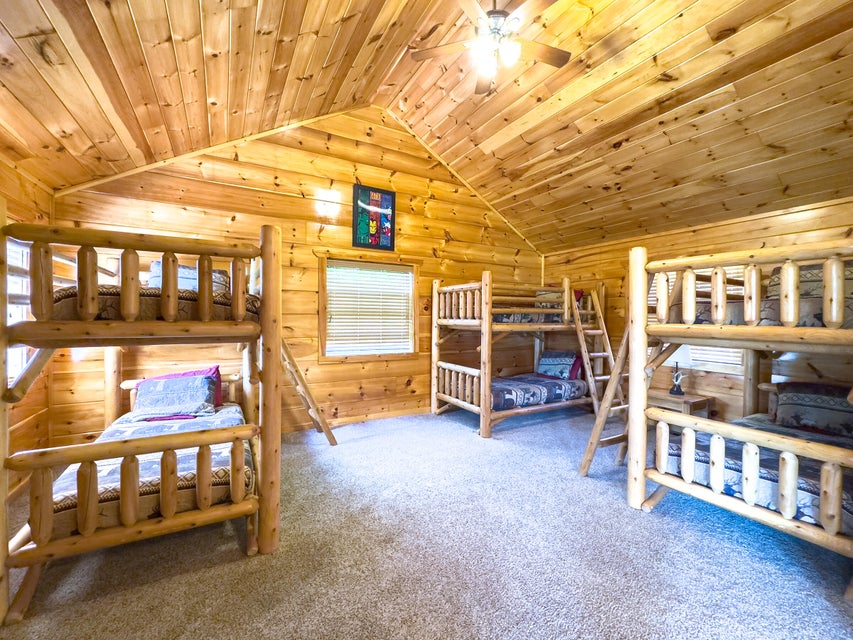 Sevierville, Tennessee, 37876, United States, 13 Bedrooms Bedrooms, ,14 BathroomsBathrooms,Residential,For Sale,1974606