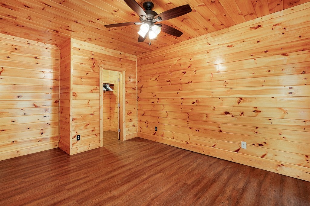 Ellijay, Georgia, 30540, United States, 3 Bedrooms Bedrooms, ,3 BathroomsBathrooms,Residential,For Sale,1999878