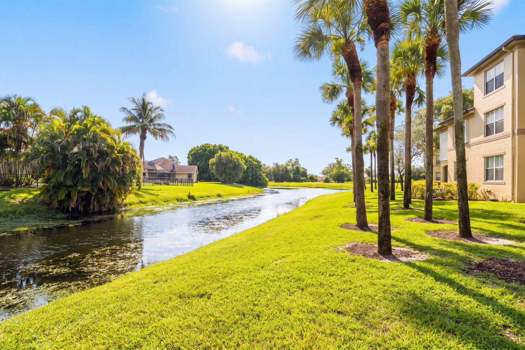  2020 Greenview Shores Boulevard #102 - 物件實景