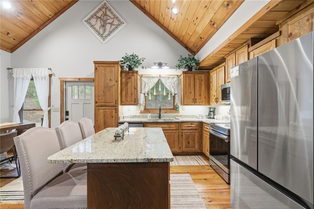 Morganton, Georgia, 30560, United States, 3 Bedrooms Bedrooms, ,2 BathroomsBathrooms,Residential,For Sale,2006455