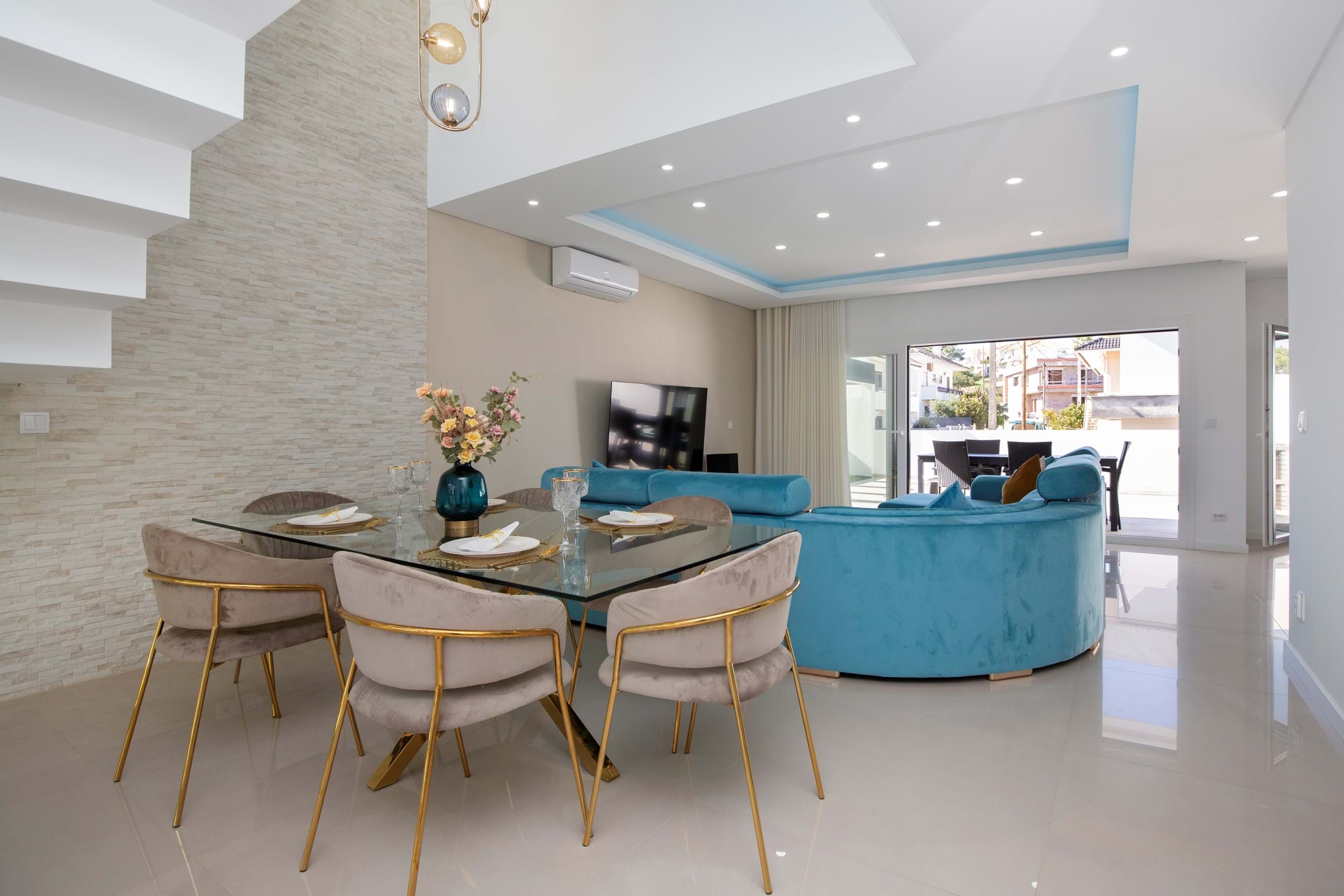 Almada, Setúbal, 2820-638, PT, 4 Bedrooms Bedrooms, ,2 BathroomsBathrooms,Residential,For Sale,1699362