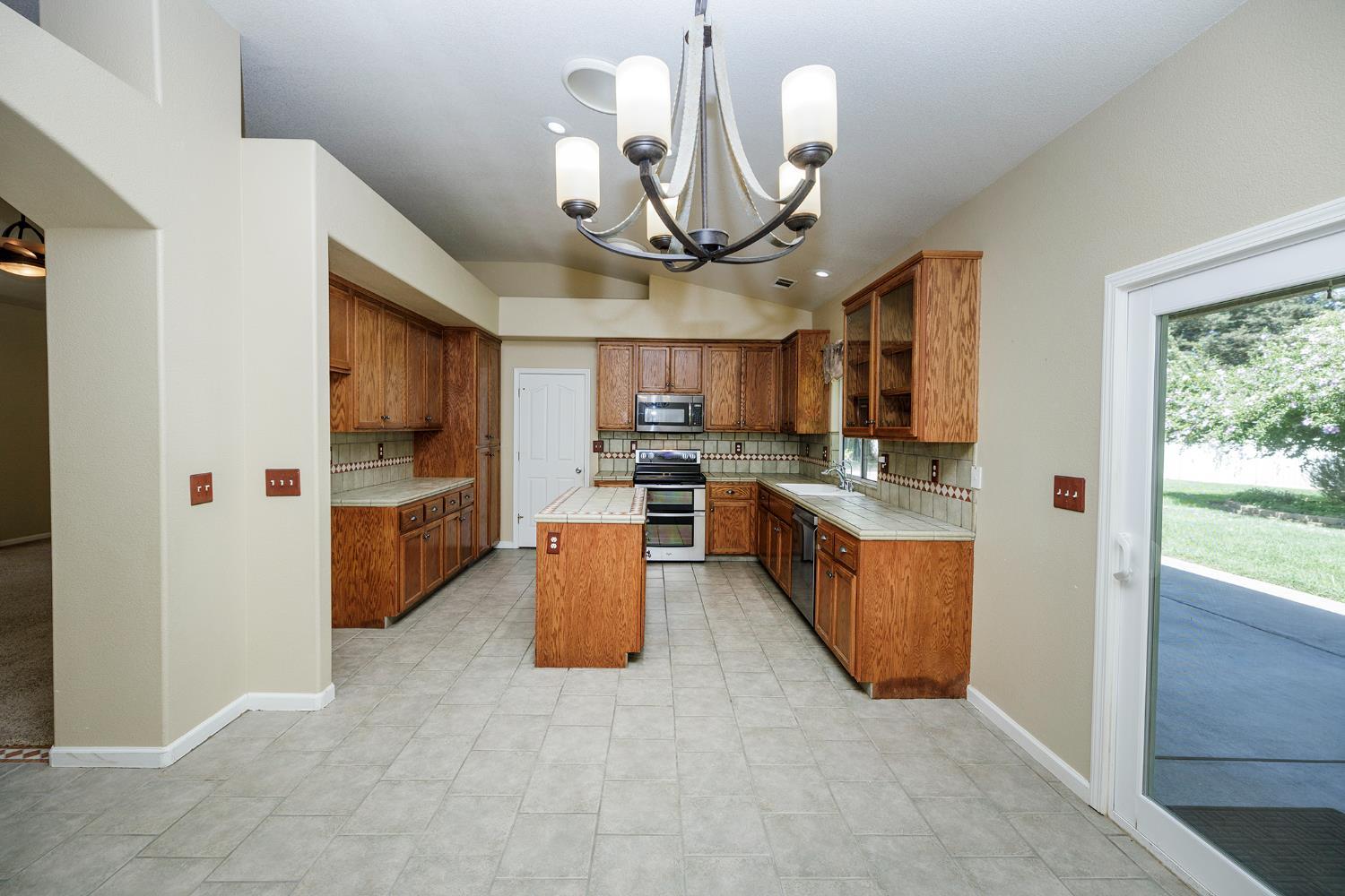 Hickman, California, 95323, United States, 4 Bedrooms Bedrooms, ,2 BathroomsBathrooms,Residential,For Sale,1914069