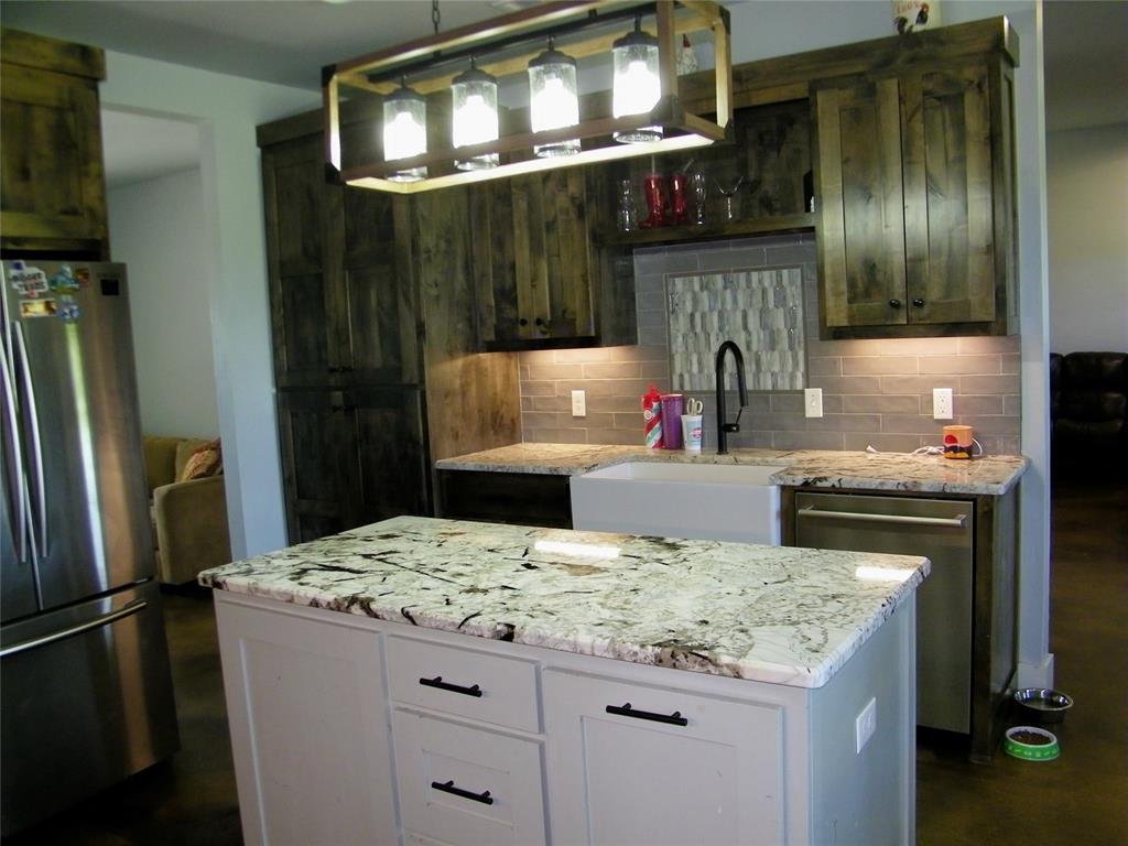 Kingfisher, Oklahoma, 73750, United States, 4 Bedrooms Bedrooms, ,3 BathroomsBathrooms,Residential,For Sale,2005459