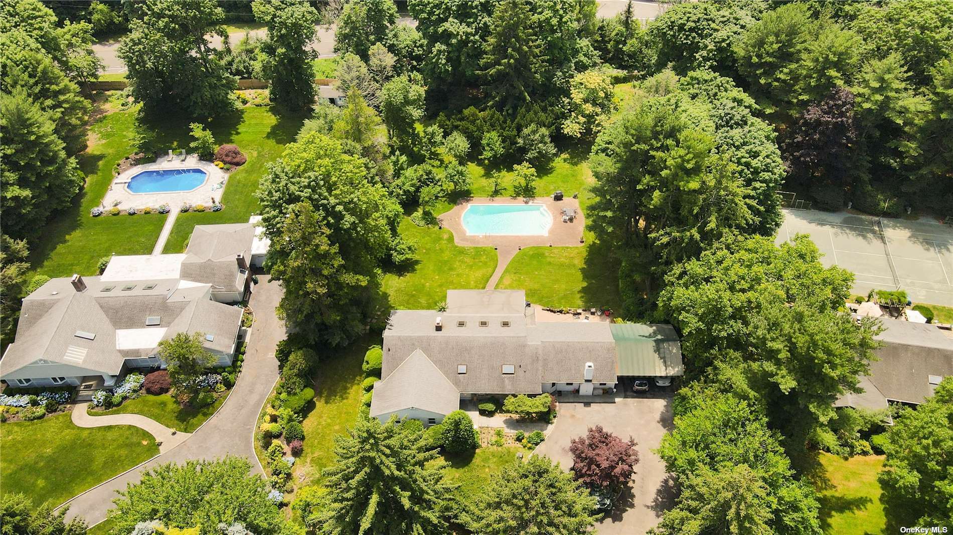 8 The Pines, Old Westbury, New York, 11568, United States, 3 Bedrooms Bedrooms, ,3 BathroomsBathrooms,Residential,For Sale,8 The Pines,1668876