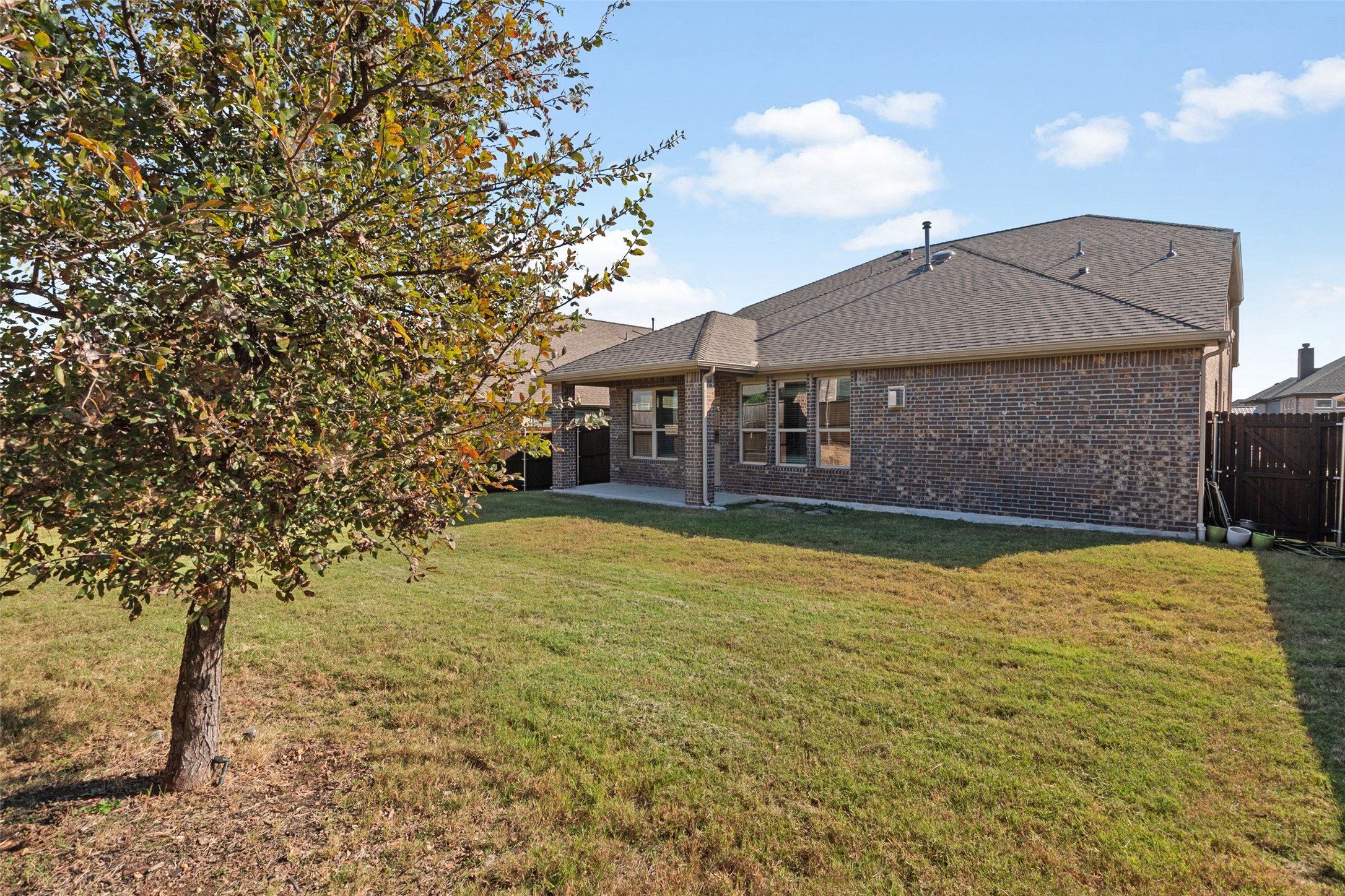 Little Elm, Texas, 75068, United States, 4 Bedrooms Bedrooms, ,4 BathroomsBathrooms,Residential,For Sale,1990975