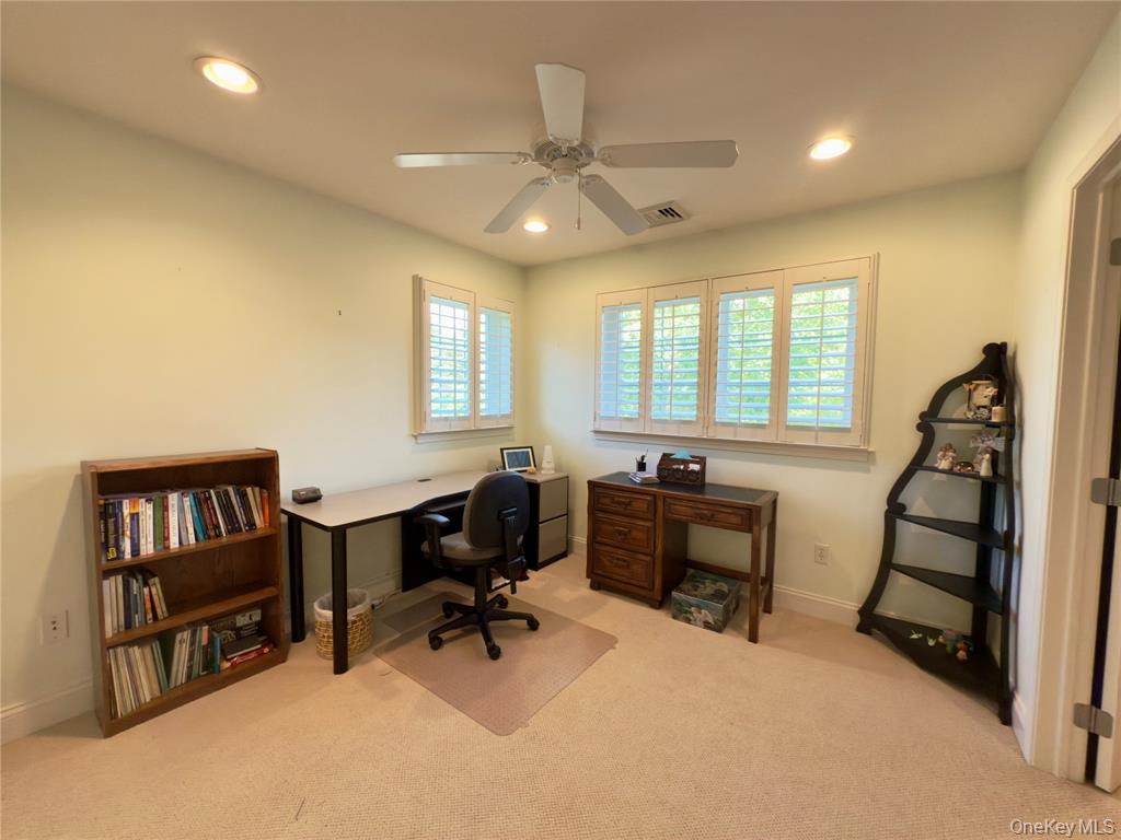 Hyde Park, New York, 12538, United States, 3 Bedrooms Bedrooms, ,4 BathroomsBathrooms,Residential,For Sale,1977599