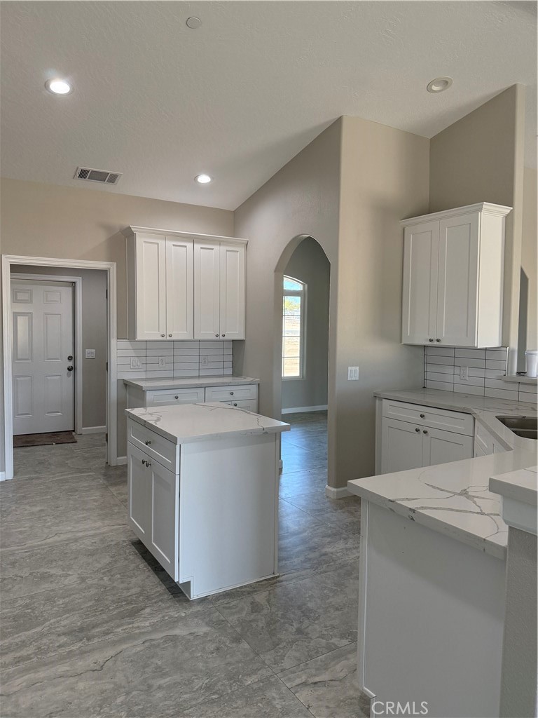Hesperia, California, 92345, United States, 4 Bedrooms Bedrooms, ,3 BathroomsBathrooms,Residential,For Sale,1877164