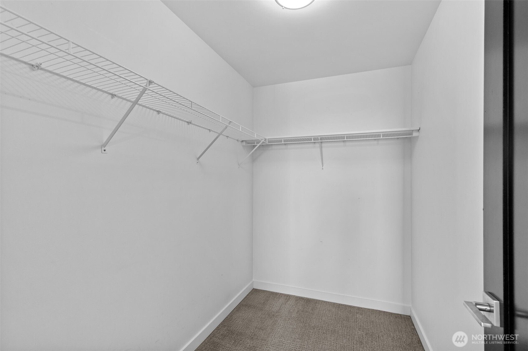 Seattle, Washington, 98101, United States, 2 Bedrooms Bedrooms, ,1 BathroomBathrooms,Residential,For Sale,1897094