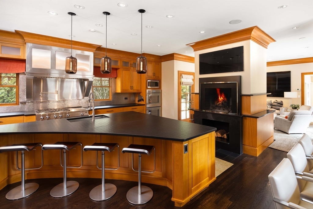 Brookline, Massachusetts, 02445, United States, 6 Bedrooms Bedrooms, ,8 BathroomsBathrooms,Residential,For Sale,1951520