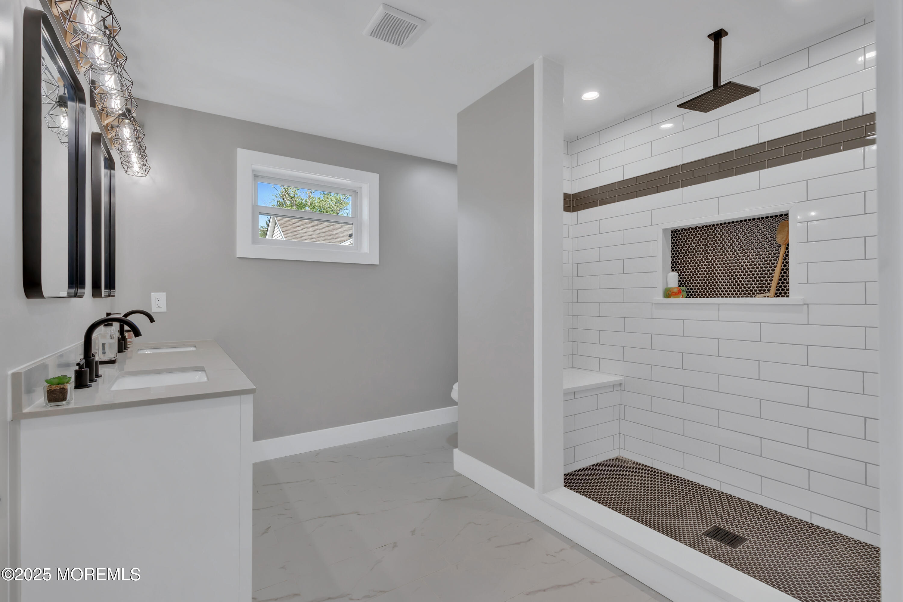 Tinton Falls, New Jersey, 07724, United States, 5 Bedrooms Bedrooms, ,4 BathroomsBathrooms,Residential,For Sale,1909686