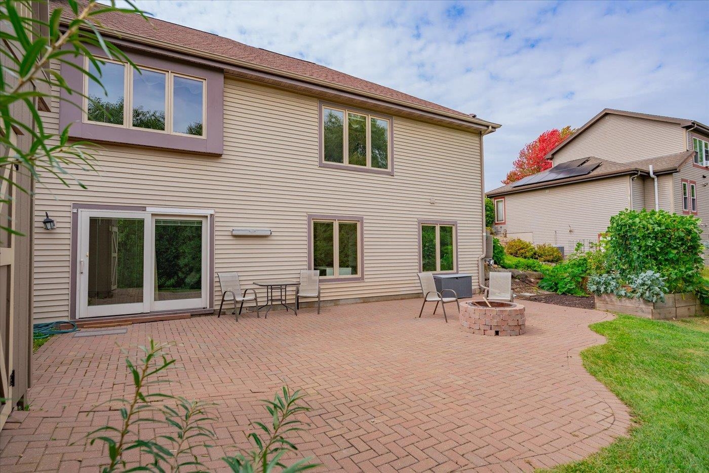 Fitchburg, Wisconsin, 53711, United States, 4 Bedrooms Bedrooms, ,4 BathroomsBathrooms,Residential,For Sale,1977409