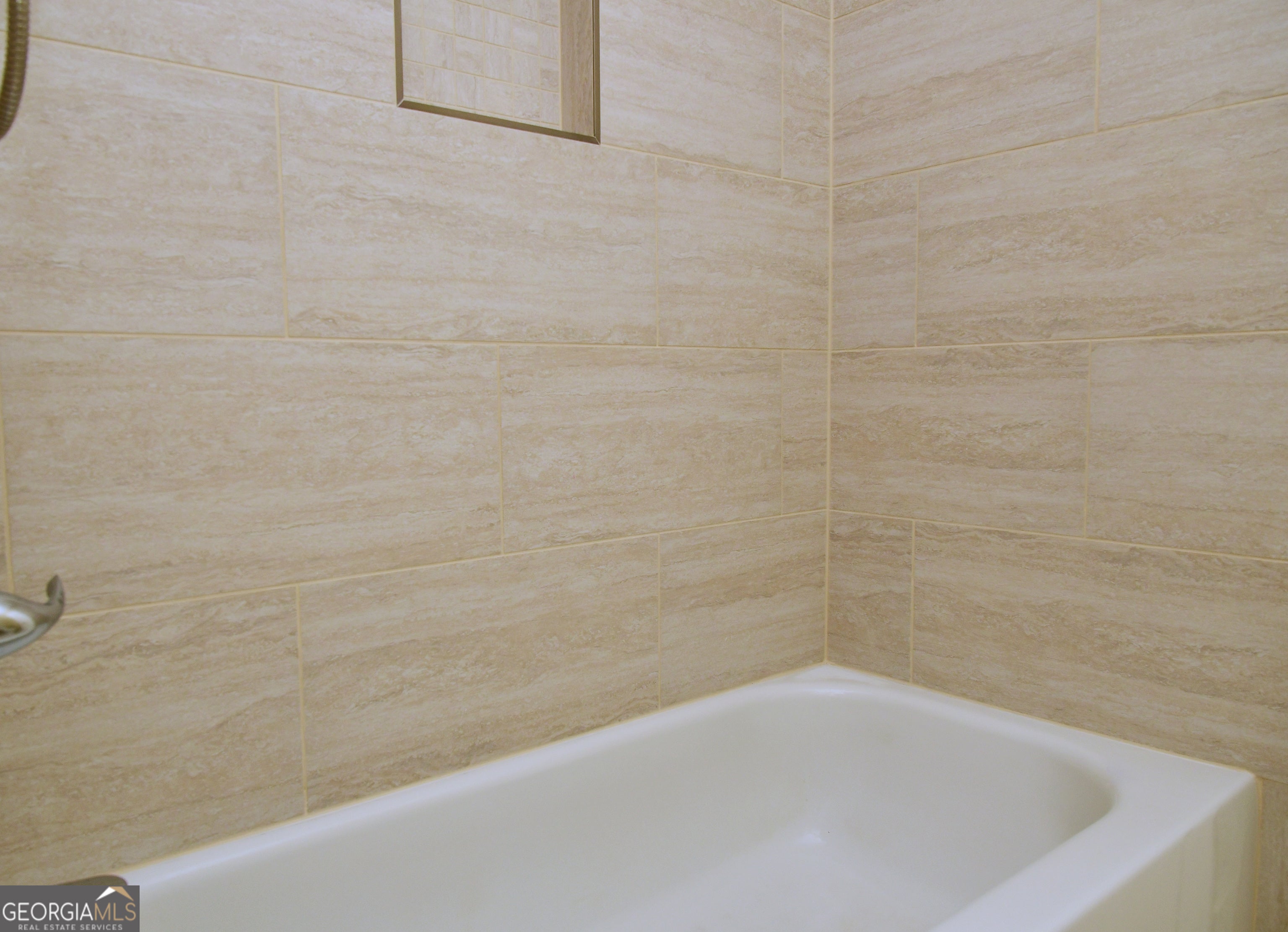 Hoschton, Georgia, 30548, United States, 5 Bedrooms Bedrooms, ,4 BathroomsBathrooms,Residential,For Sale,1992517