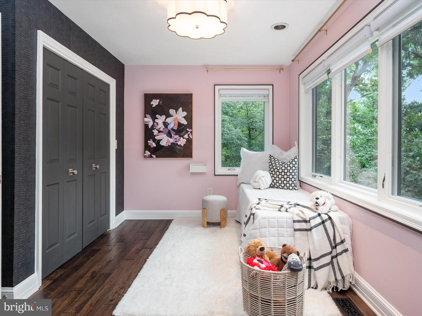 Annapolis, Maryland, 21401, United States, 5 Bedrooms Bedrooms, ,5 BathroomsBathrooms,Residential,For Sale,1895873
