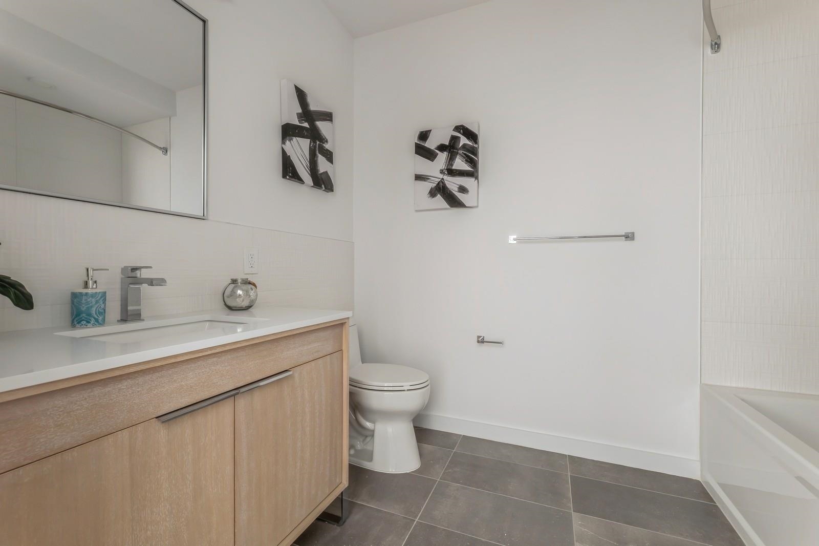 425 3rd St Unit 202, Jersey City, New Jersey, 07302, United States, 2 Bedrooms Bedrooms, ,2 BathroomsBathrooms,Residential,For Sale,425 3rd St Unit 202,1674924