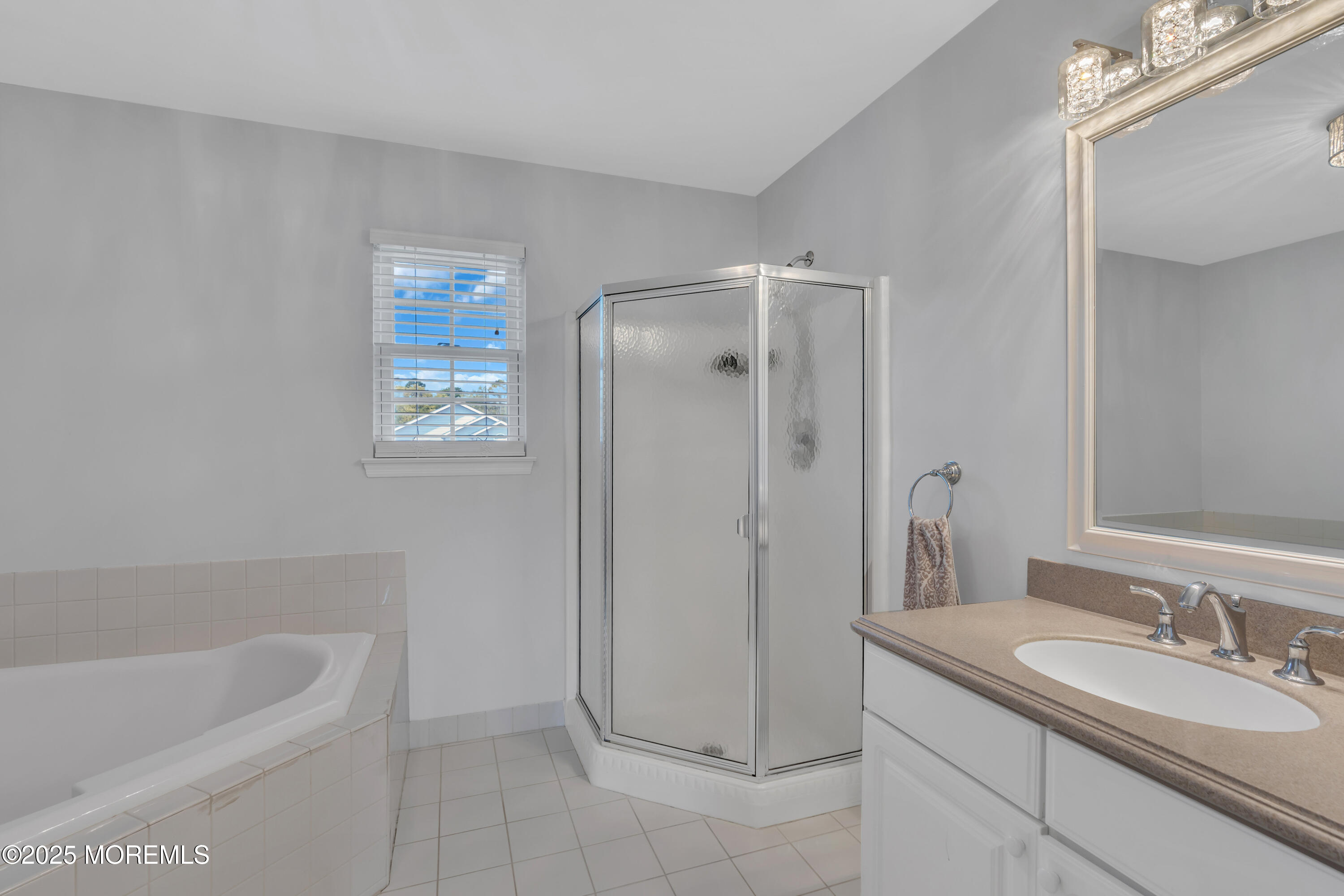 Howell, New Jersey, 07731, United States, 3 Bedrooms Bedrooms, ,3 BathroomsBathrooms,Residential,For Sale,1989169