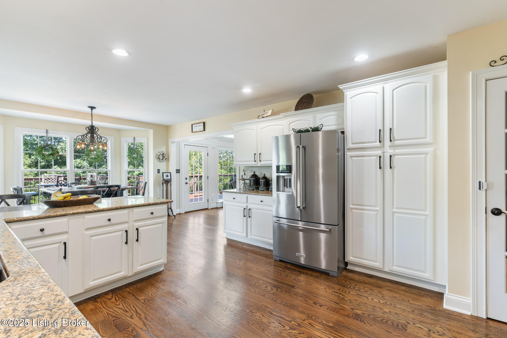 Crestwood, Kentucky, 40014, United States, 6 Bedrooms Bedrooms, ,5 BathroomsBathrooms,Residential,For Sale,1908239