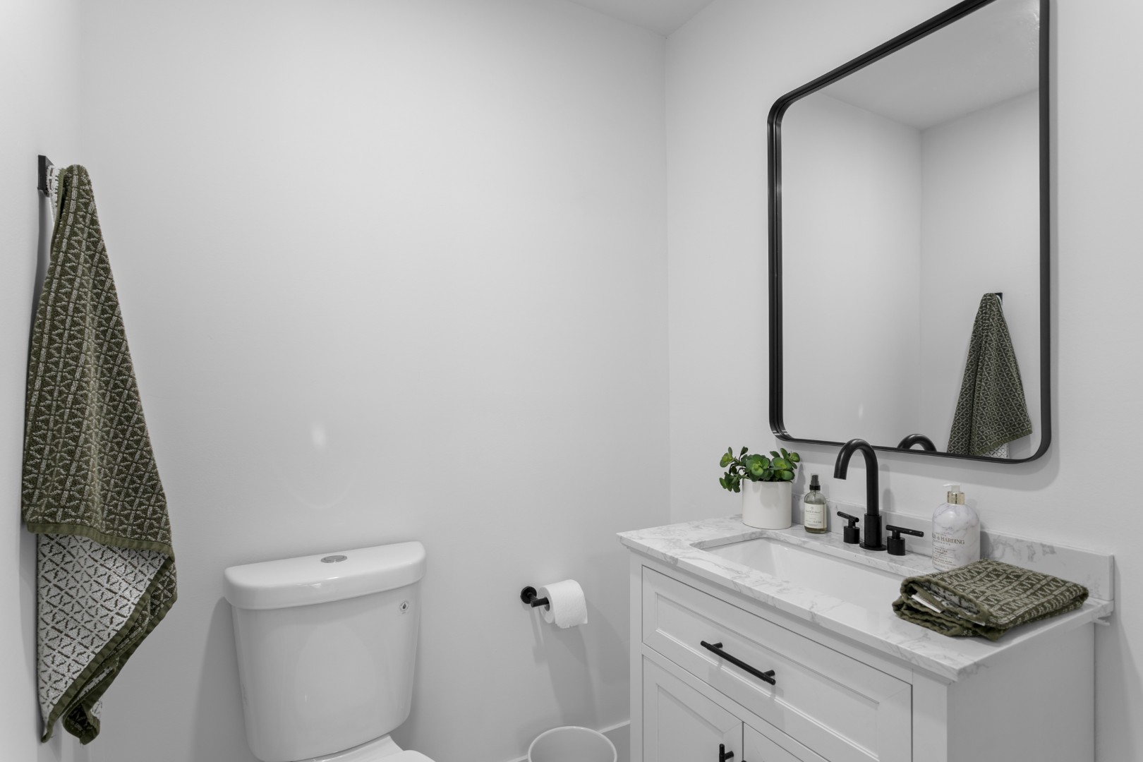 Tampa, Florida, 33629, United States, 4 Bedrooms Bedrooms, ,5 BathroomsBathrooms,Residential,For Sale,2010401