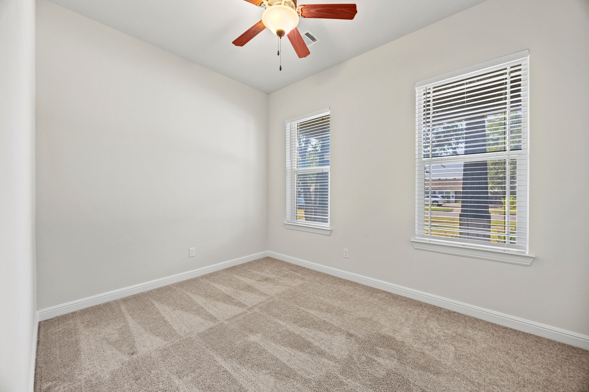 Fort Worth, Texas, 76107, United States, 3 Bedrooms Bedrooms, ,3 BathroomsBathrooms,Residential,For Sale,1927265