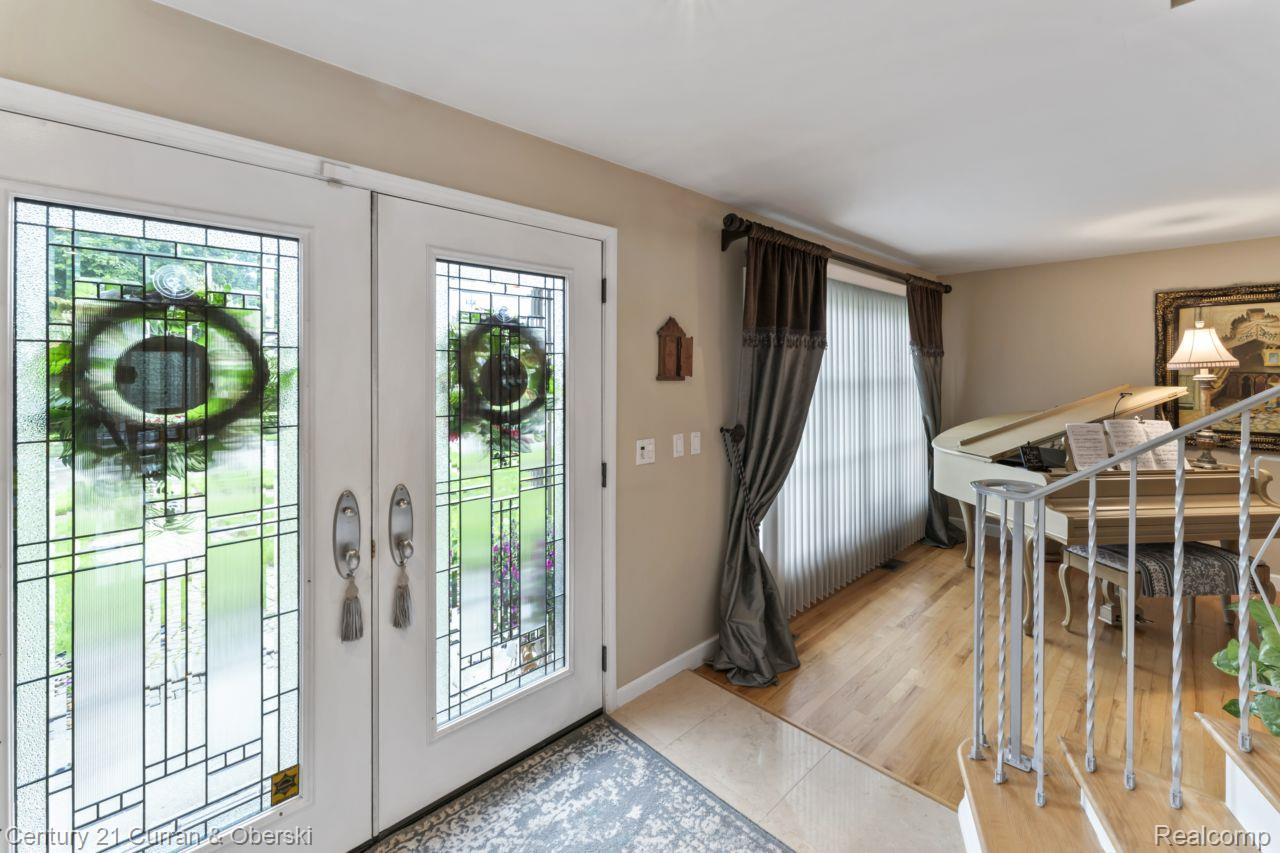 Dearborn Heights, Michigan, 48127, United States, 4 Bedrooms Bedrooms, ,4 BathroomsBathrooms,Residential,For Sale,1905495