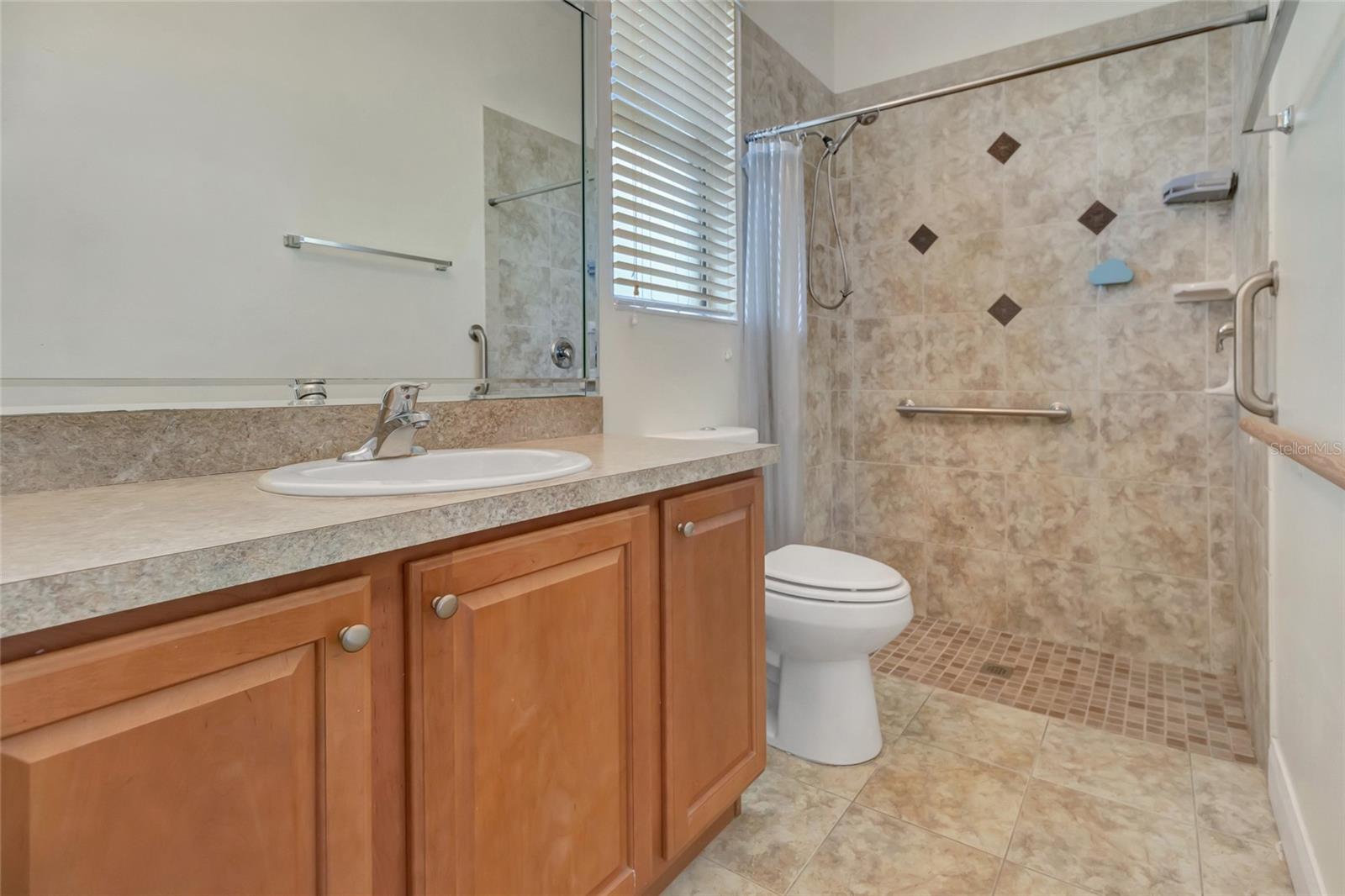 GROVELAND, Florida, 34736, United States, 4 Bedrooms Bedrooms, ,4 BathroomsBathrooms,Residential,For Sale,1917784