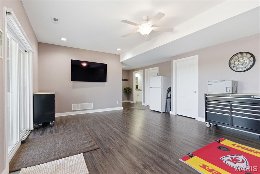 Lincoln, Missouri, 65338, United States, 3 Bedrooms Bedrooms, ,3 BathroomsBathrooms,Residential,For Sale,2048481