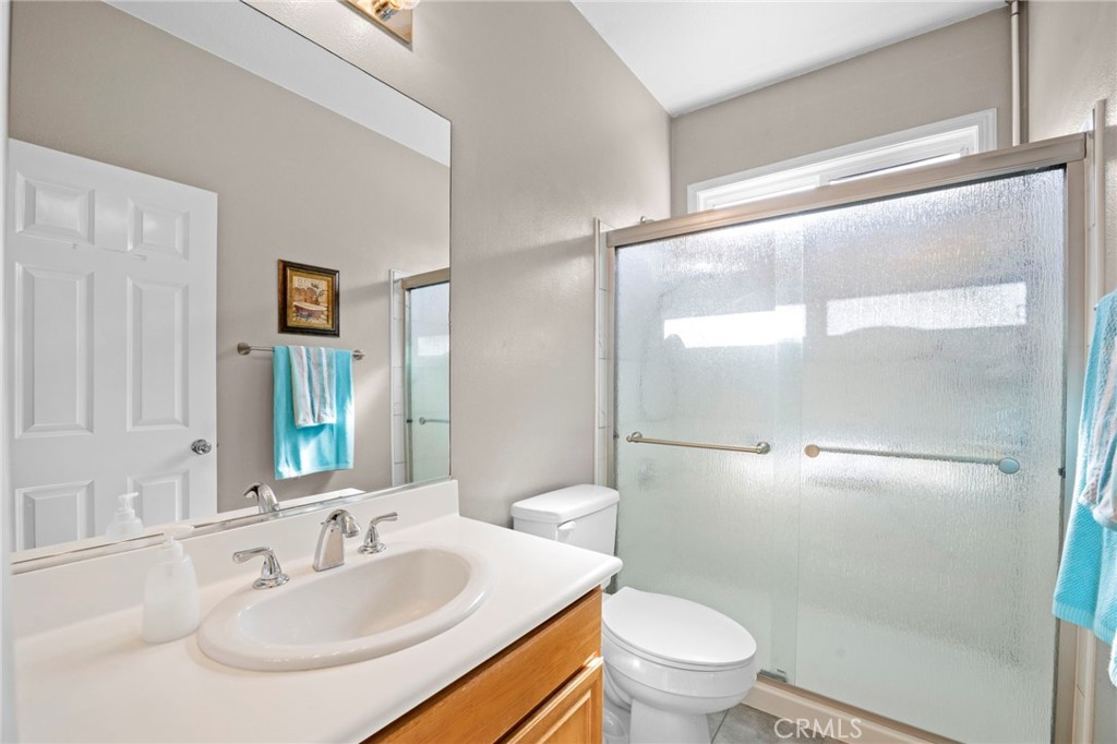 Lake Elsinore, California, 92532, United States, 5 Bedrooms Bedrooms, ,4 BathroomsBathrooms,Residential,For Sale,1989884