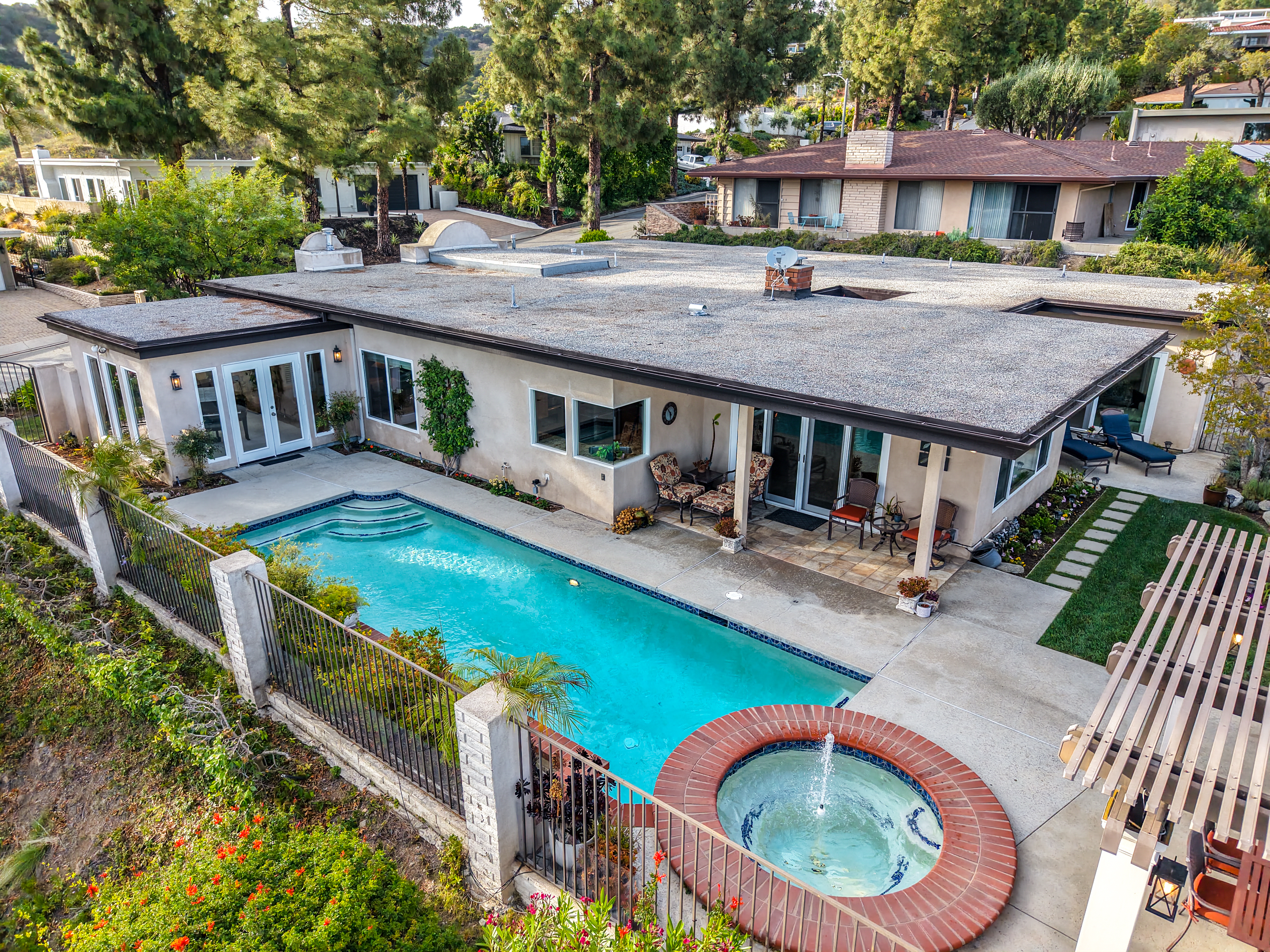 2708 N. Mountain Avenue, Claremont, CA 91711 - 物件實景