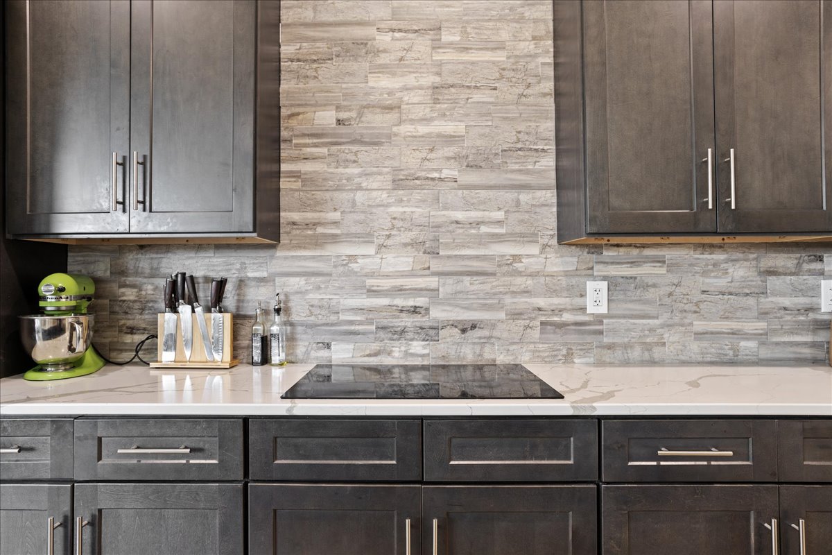 Sagle, Idaho, 83860, United States, 3 Bedrooms Bedrooms, ,4 BathroomsBathrooms,Residential,For Sale,1976949