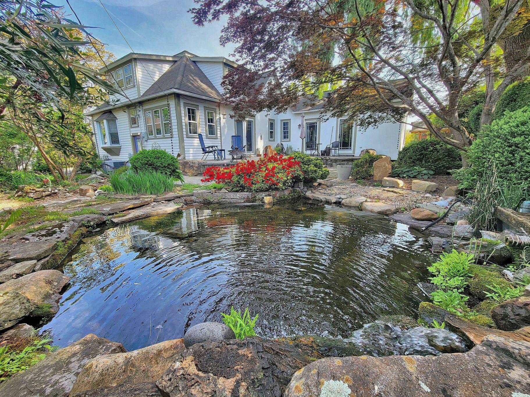 Blacksburg, Virginia, 24060, United States, 3 Bedrooms Bedrooms, ,3 BathroomsBathrooms,Residential,For Sale,1986553