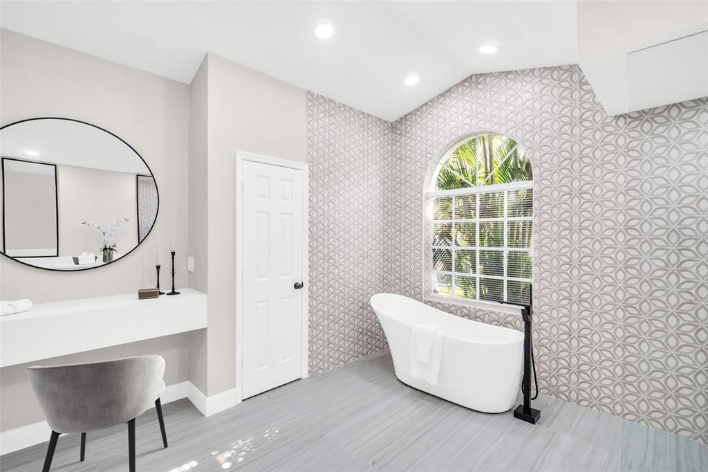 Palm Harbor, Florida, 34683, United States, 4 Bedrooms Bedrooms, ,3 BathroomsBathrooms,Residential,For Sale,1989112