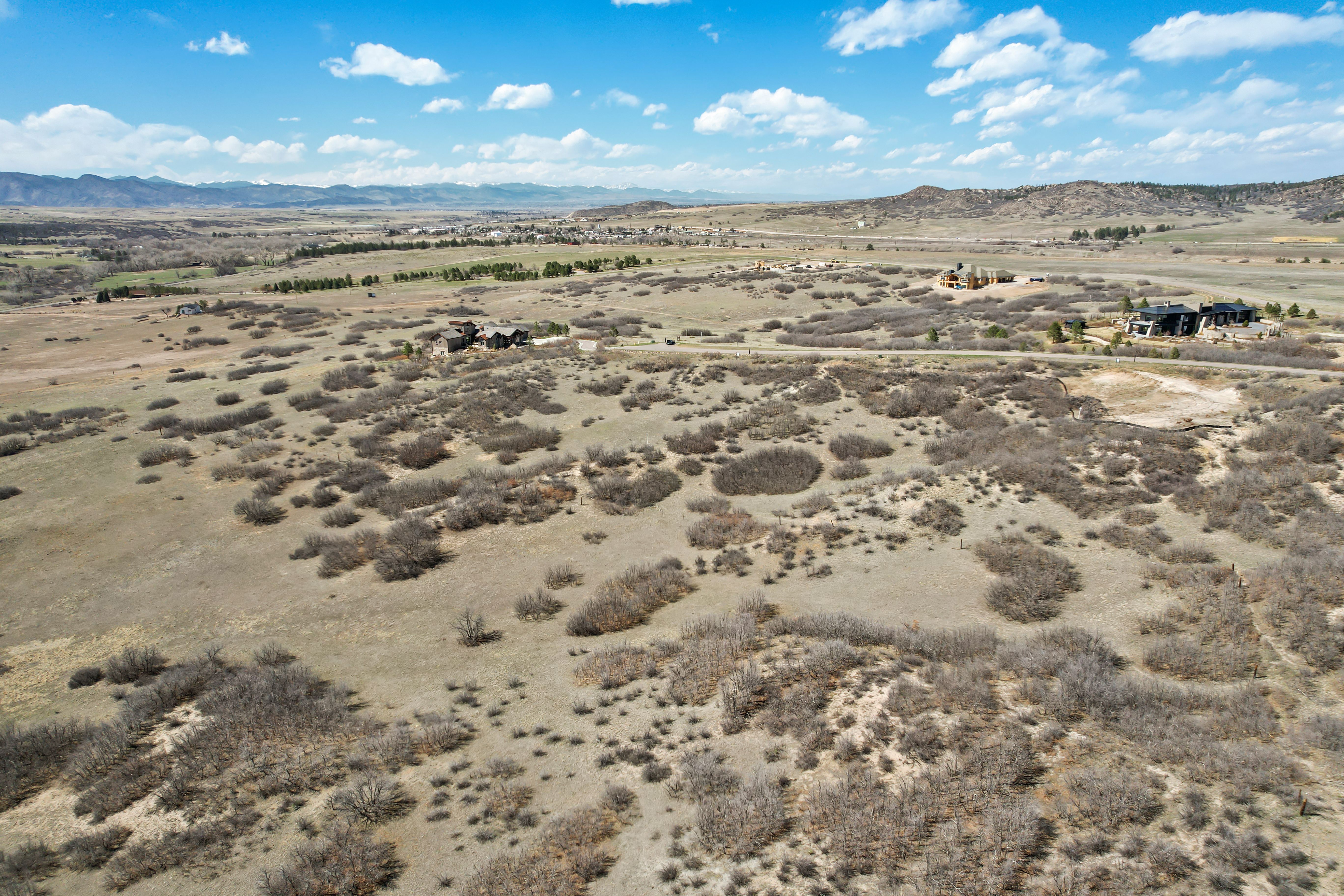  Gorgeous 4-acre lot - 物件實景
