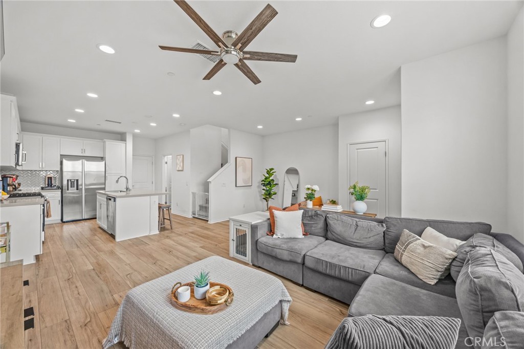 Chino, California, 91708, United States, 3 Bedrooms Bedrooms, ,3 BathroomsBathrooms,Residential,For Sale,2026423