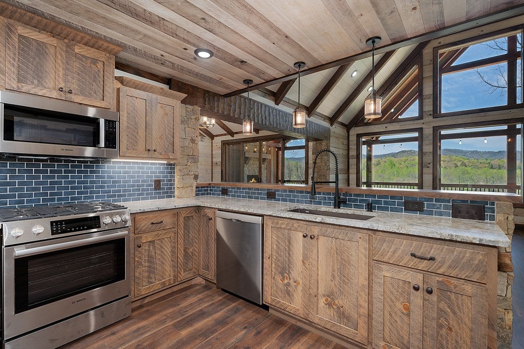 Blue Ridge, Georgia, 30513, United States, 4 Bedrooms Bedrooms, ,4 BathroomsBathrooms,Residential,For Sale,1804354