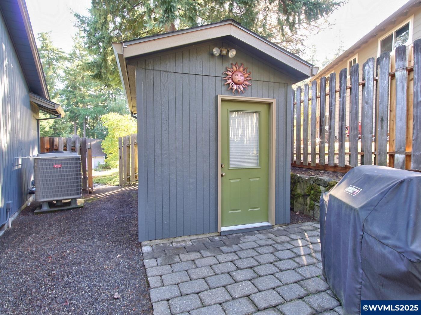 Portland, Oregon, 97229, United States, 4 Bedrooms Bedrooms, ,3 BathroomsBathrooms,Residential,For Sale,1958422