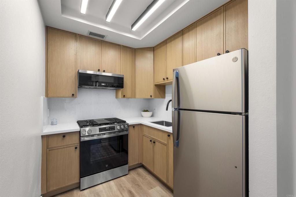 San Diego, California, 92101, United States, 1 Bedroom Bedrooms, ,1 BathroomBathrooms,Residential,For Sale,1996948